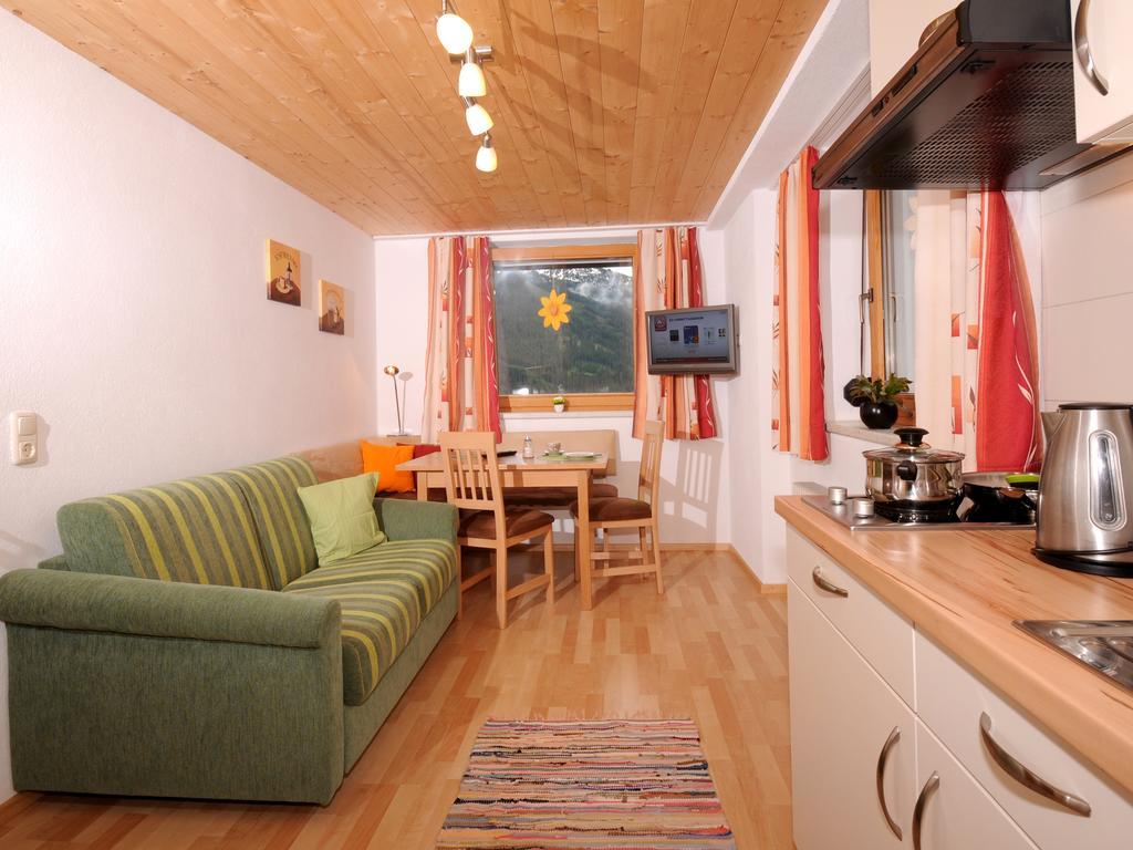 Single Apartment Martlerhof Tux Oda fotoğraf