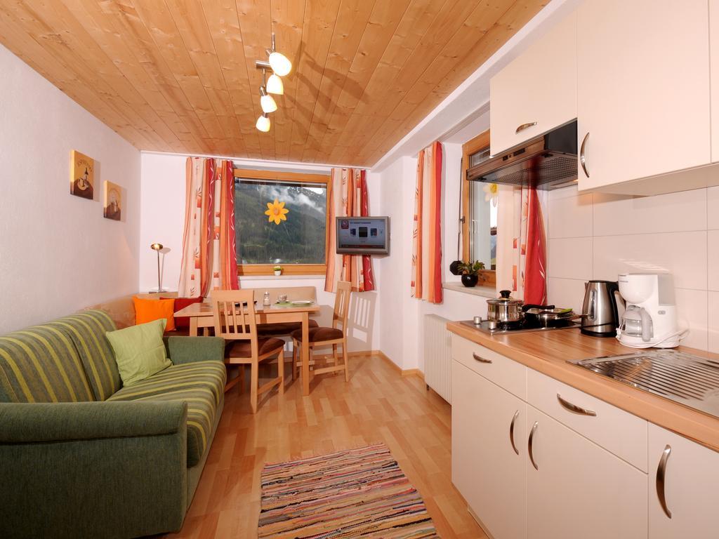 Single Apartment Martlerhof Tux Oda fotoğraf